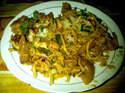 Seporsi Mie Goreng Pak Pele Siap Disantap