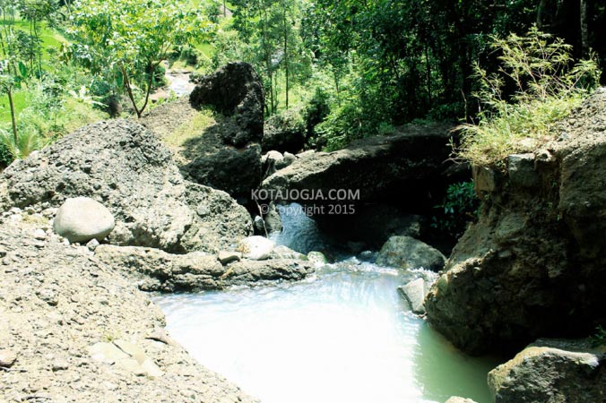 Curug Banyu Nibo Patuk