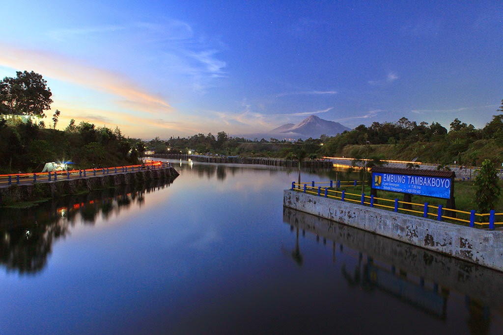 Embung Tambakboyo (sumber: duapagiwae.blogspot.com)