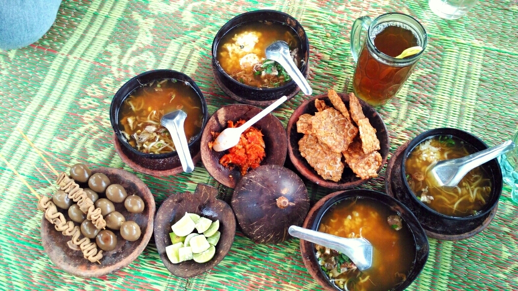Soto Bathok Mbah Katro (foto: kenyoot.blogspot.com)