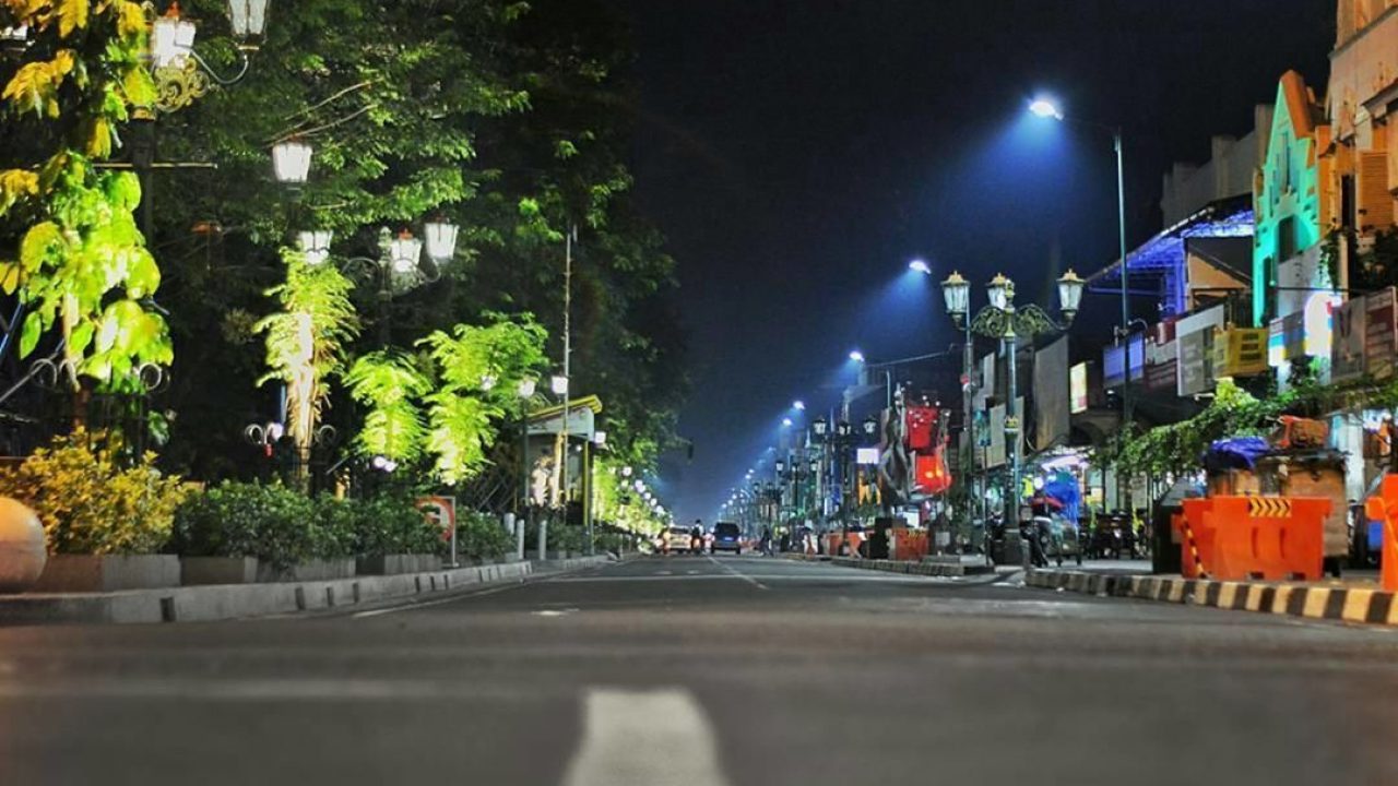 Sepanjang Jalan Kenangan Di Malioboro - kotajogja.com